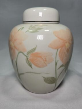 Vintage Japanese Ginger Jar Floral Gold Trim Lid Crowning Touch Collection